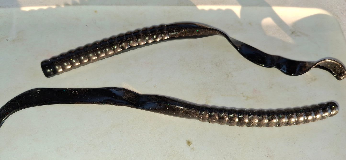 10" Ribbontail worms Black Green Glitter