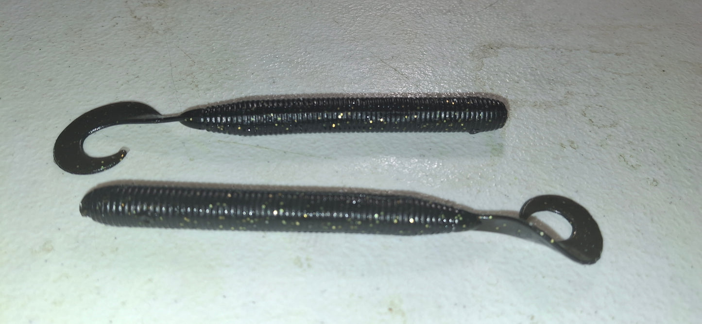 4" Curly Tail Grub Worm Black Gold Glitter